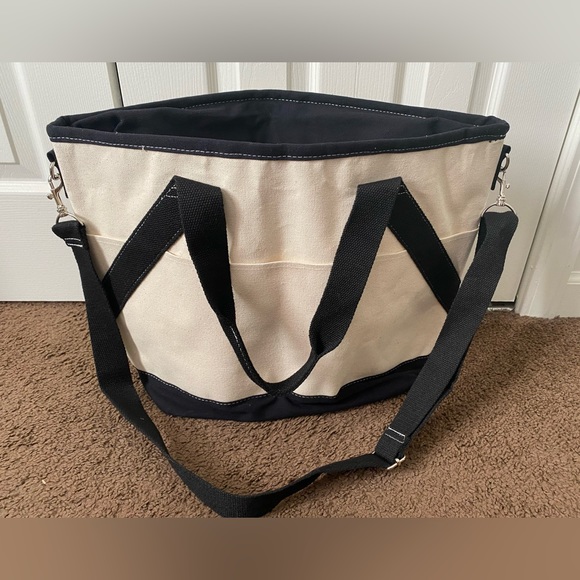 Insulated canvas cooler, new without tags - Picture 2 of 3